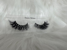Load image into Gallery viewer, SNOW WHITE
